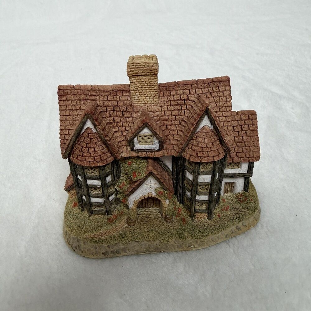Vintage David Winter Shirehall Tudor Cottage Resin Figurine Small Brown UK 1985
